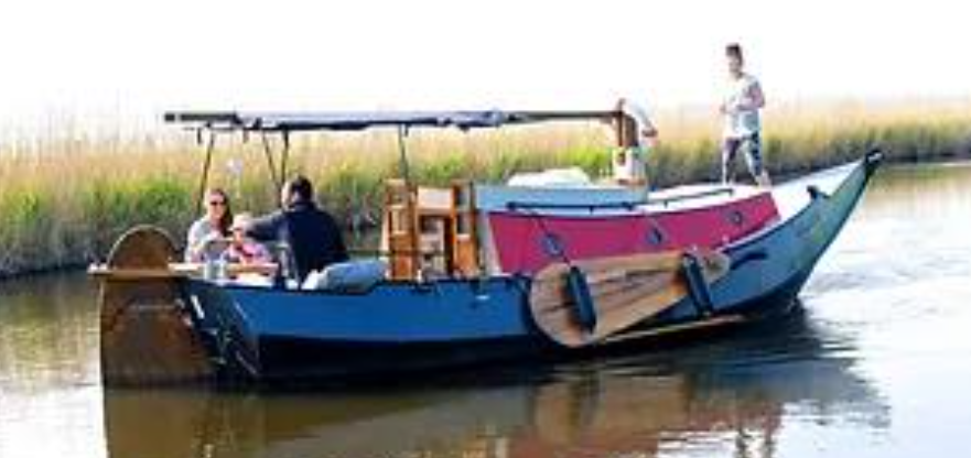 Vakantieboot frederiek op het water